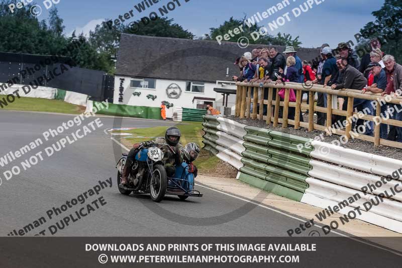 Vintage motorcycle club;eventdigitalimages;mallory park;mallory park trackday photographs;no limits trackdays;peter wileman photography;trackday digital images;trackday photos;vmcc festival 1000 bikes photographs